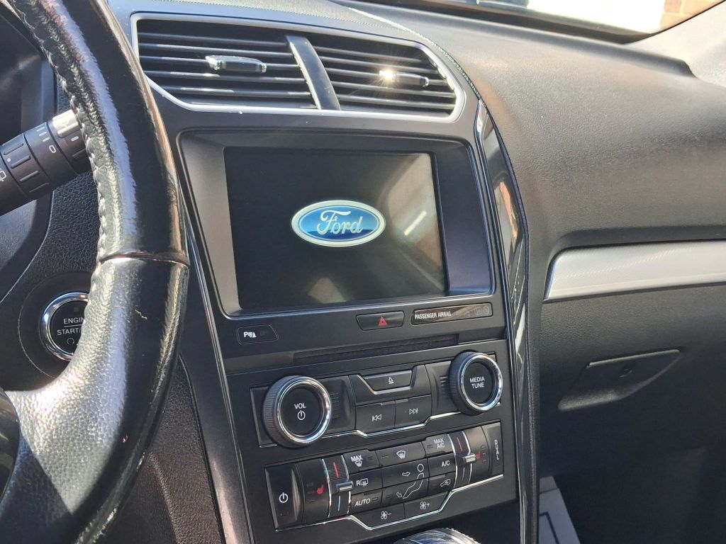 2017, FORD 4X4 EXPLORER XLT Images