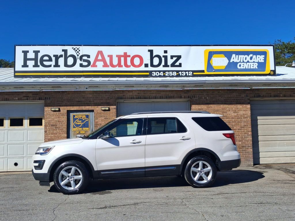 2017, FORD 4X4 EXPLORER XLT Images