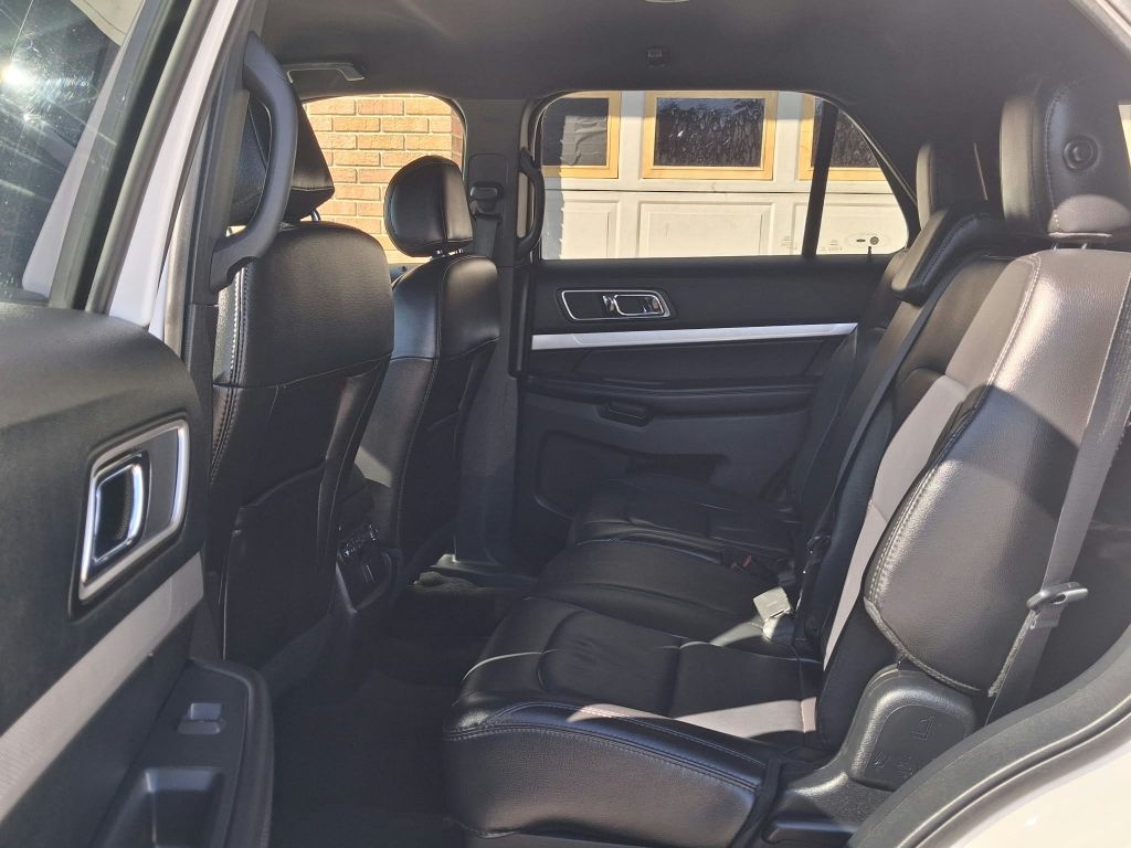 2017, FORD 4X4 EXPLORER XLT Images