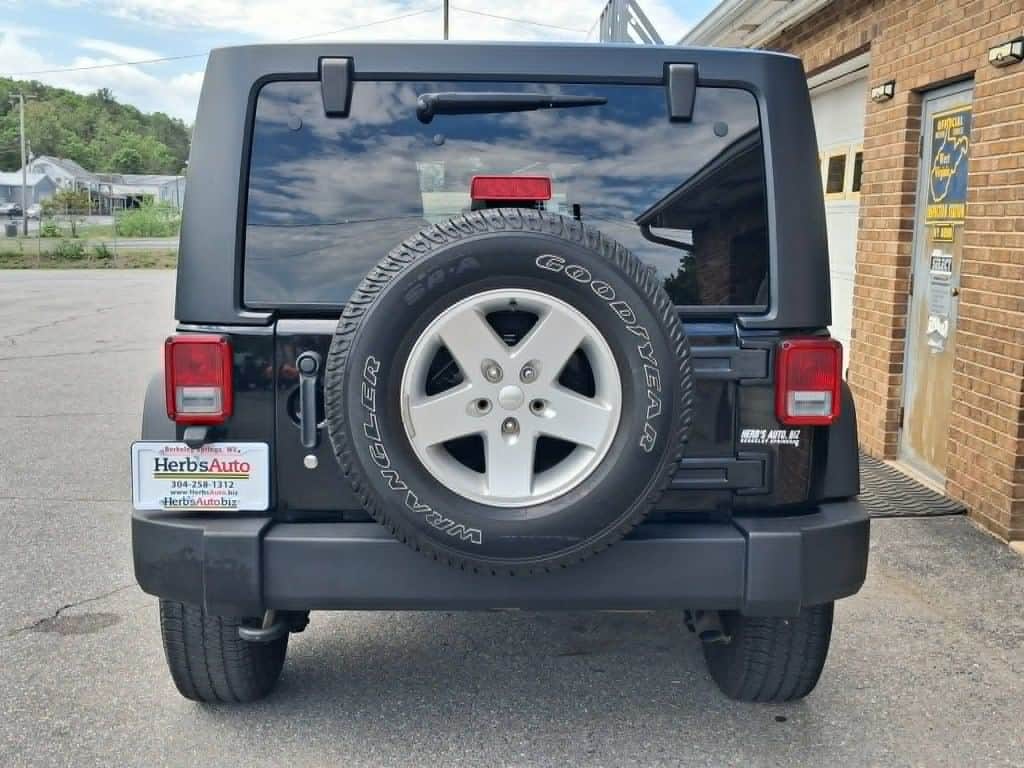 2016, JEEP 4X4 WRANGLER UNLIMITED SPORT Images