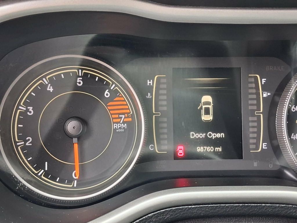 2018, JEEP 4X4 CHEROKEE LATITUDE PLUS Images