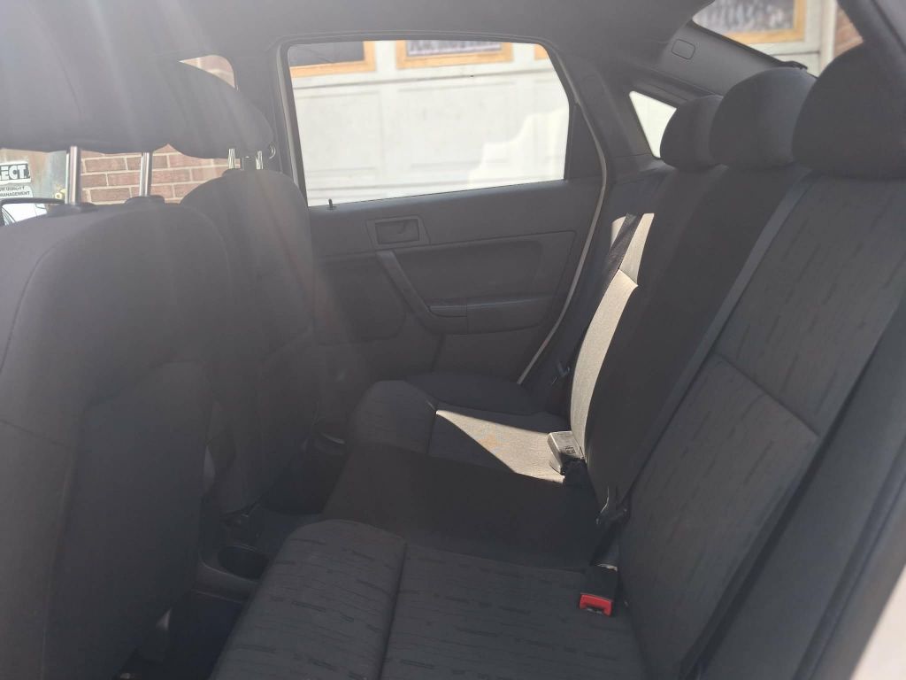 2010, FORD FOCUS SE Images