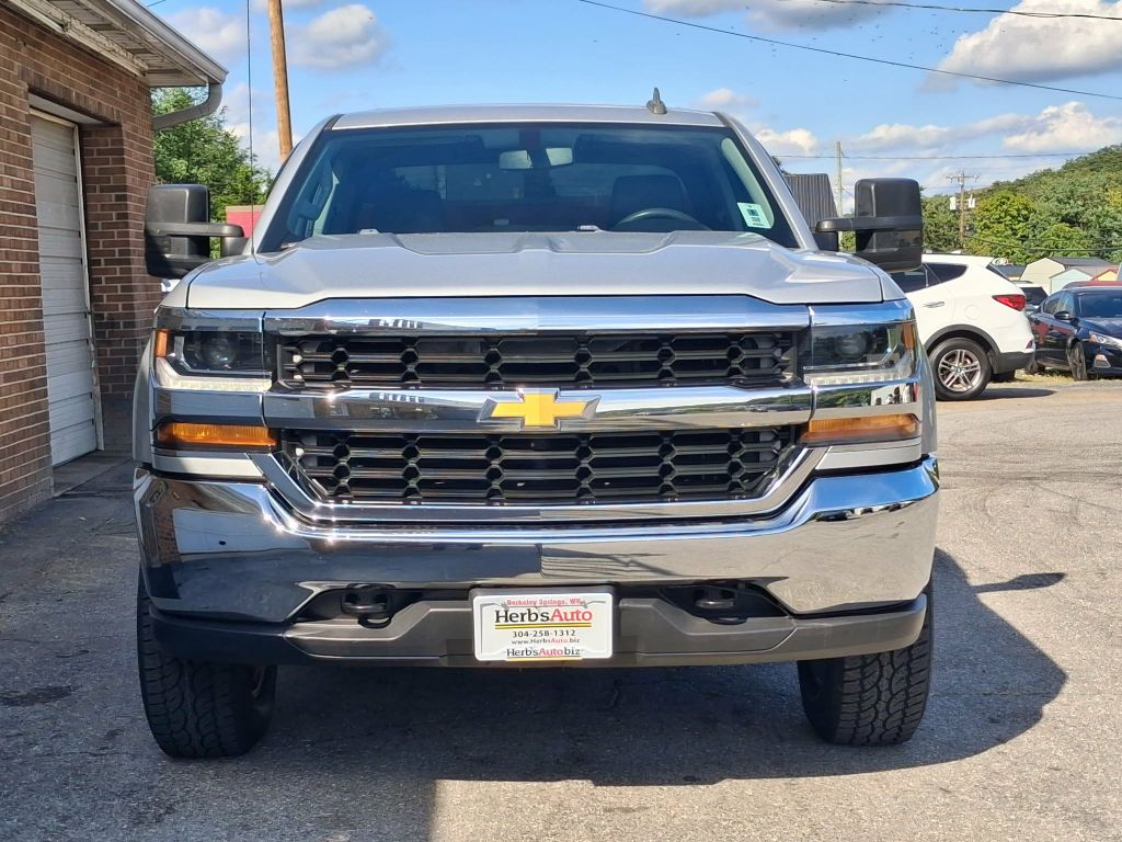 2017, CHEVROLET 4X4 SILVERADO 1500 Images