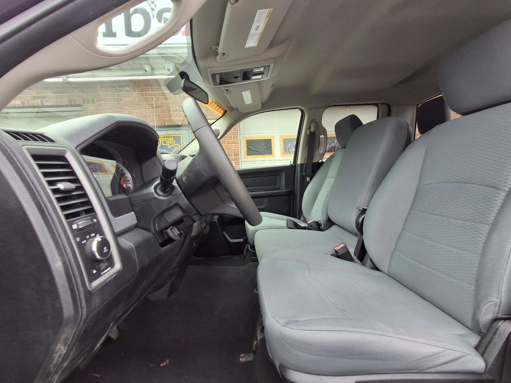 2018, RAM 4X4 1500 ST Images