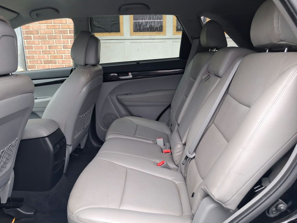 2015, KIA ALL WHEEL DRIVE SORENTO LX  Images