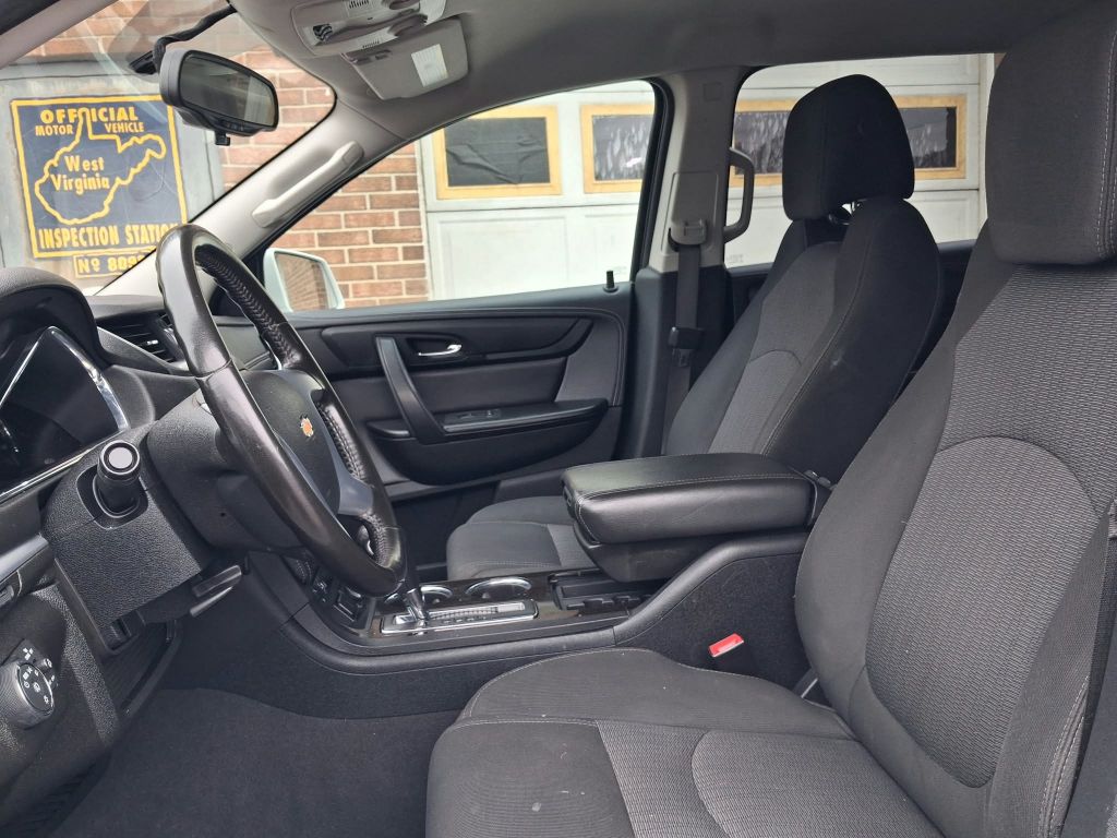 2017, CHEVROLET ALL WHEEL DRIVE TRAVERSE LT Images