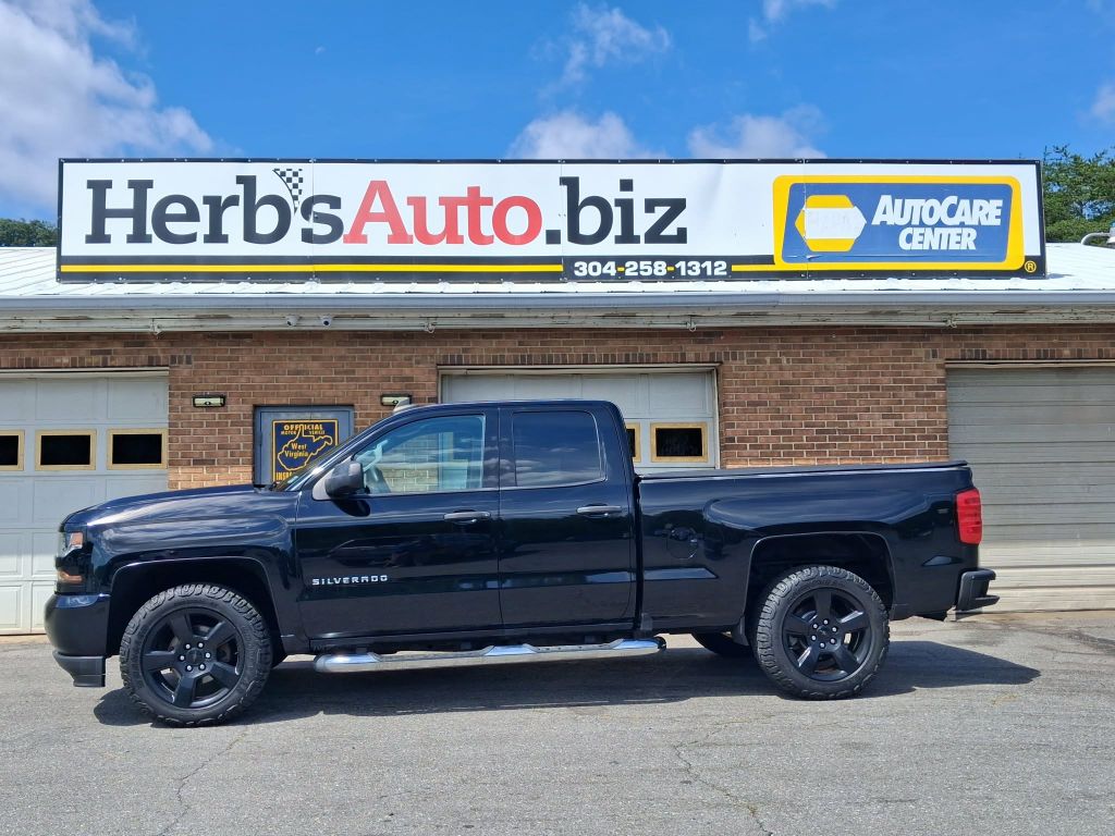 2018, CHEVROLET 4X4 SILVERADO 1500 CUSTOM Images